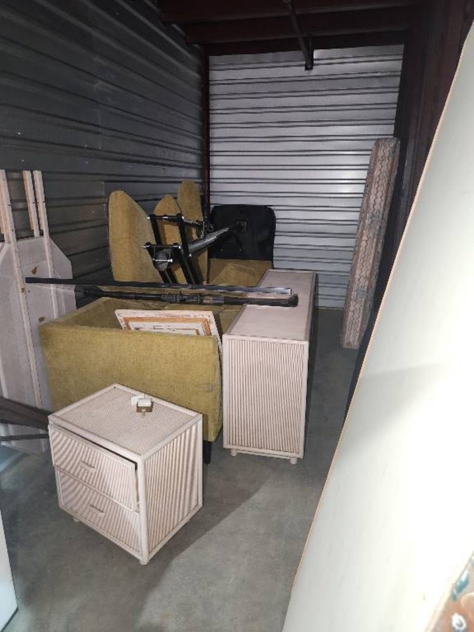 7 x 20 storage unit in Houston, TX