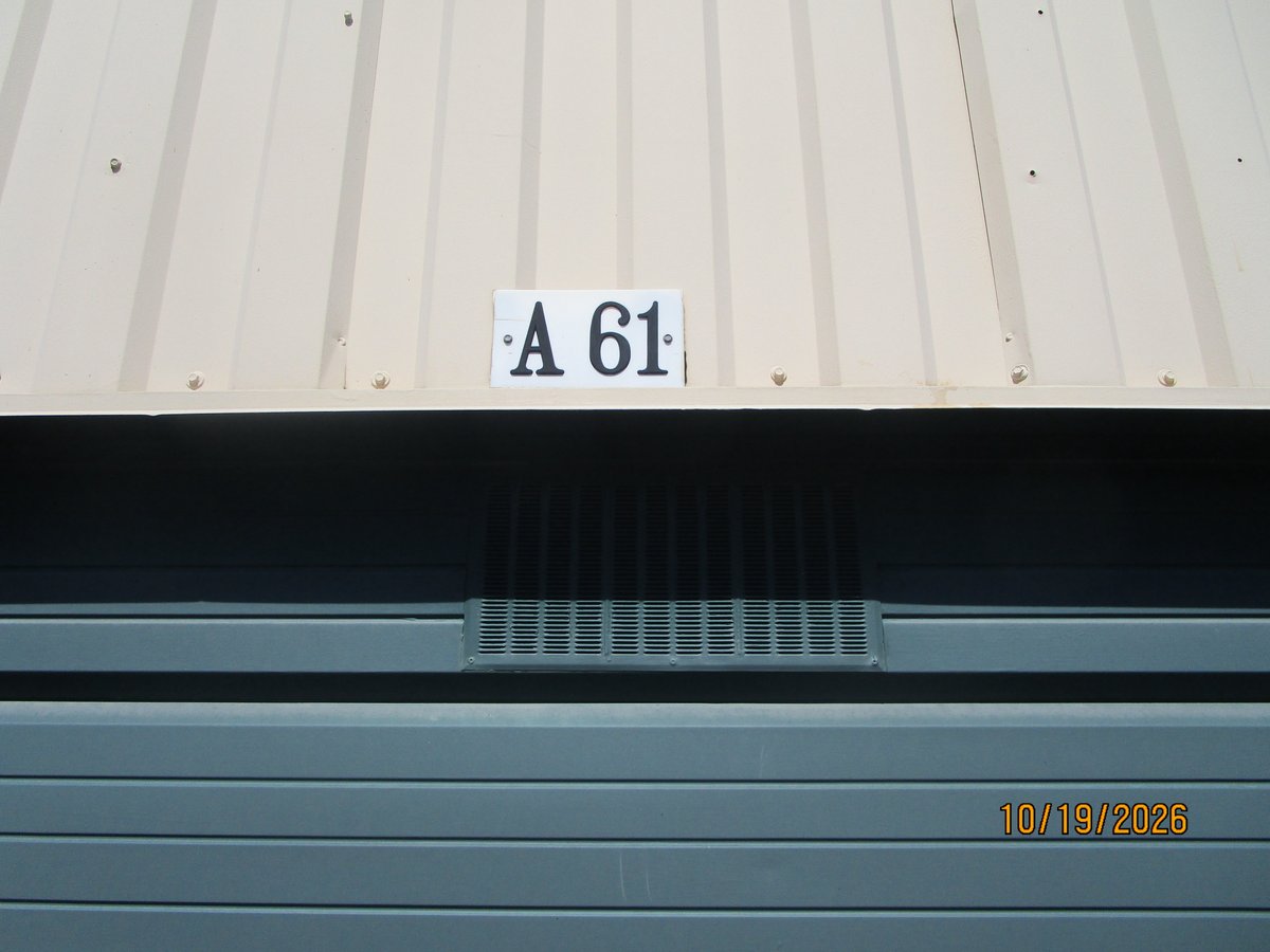 10 x 10 storage unit in Jacksonville, FL
