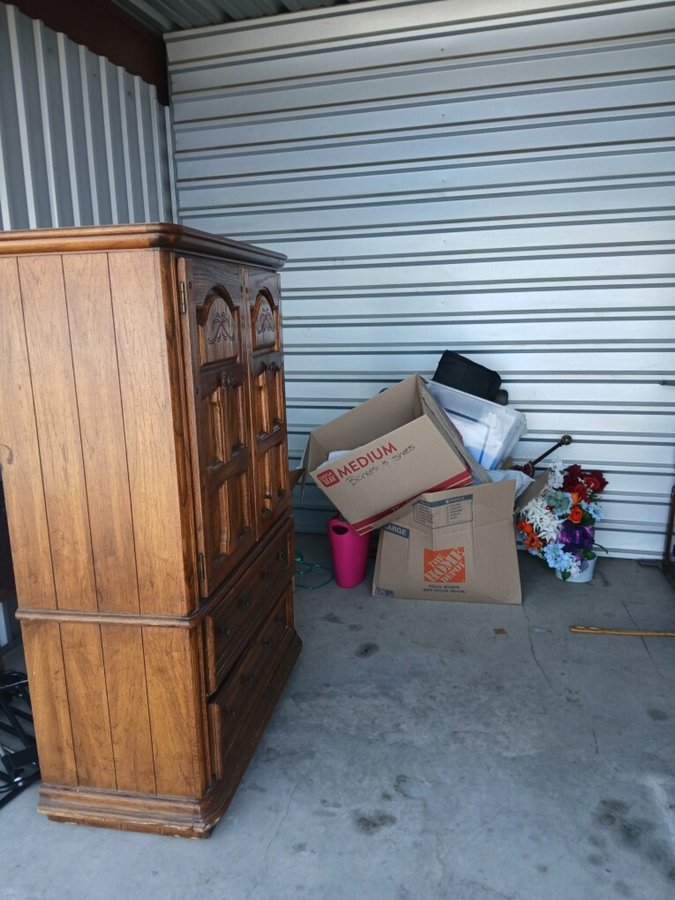 10 x 10 storage unit in Dallas, TX