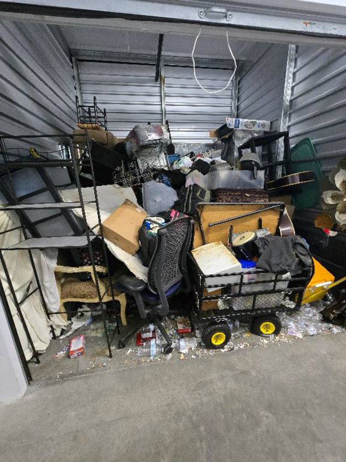 10 x 10 storage unit in Las Vegas, NV