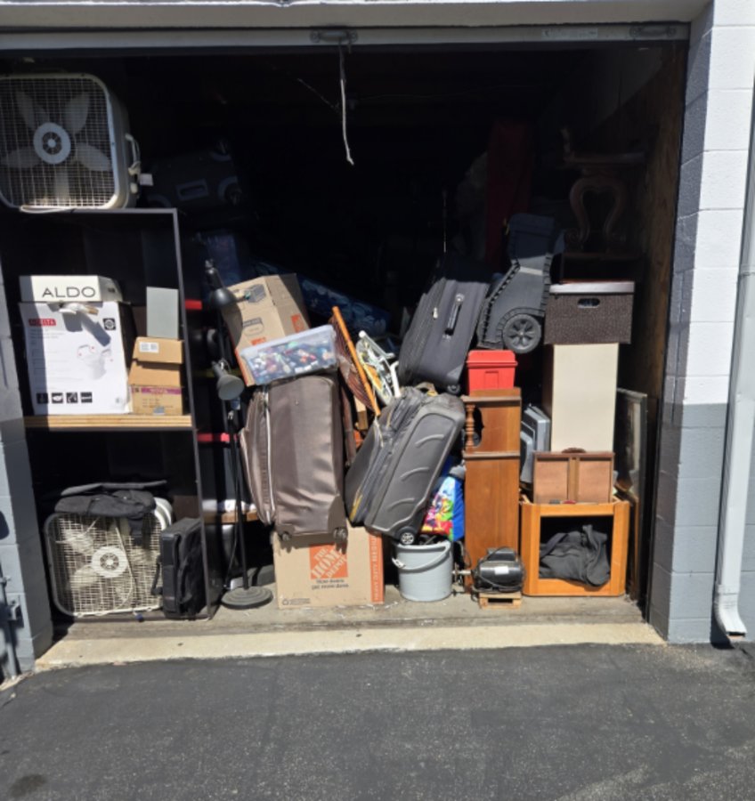 10 x 20 storage unit in Glendale, CA