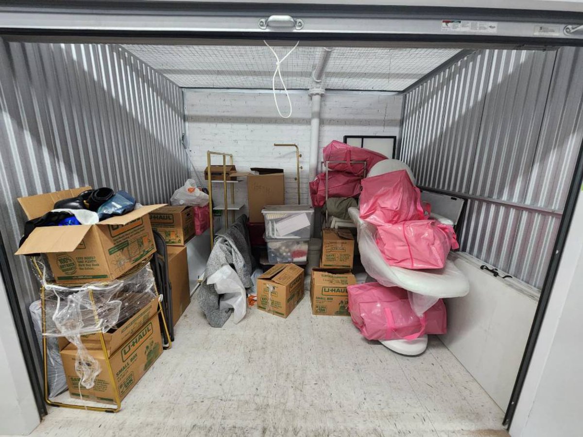 7 x 10 storage unit in Chicago, IL