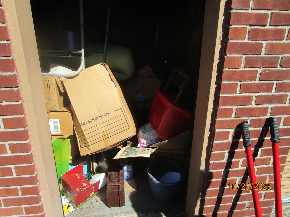 5 x 10 storage unit in Jacksonville, FL