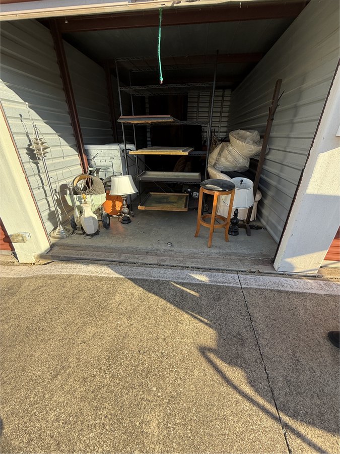 10 x 20 storage unit in Arlington, TX