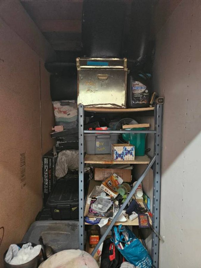 4 x 10 storage unit in Santa Cruz, CA
