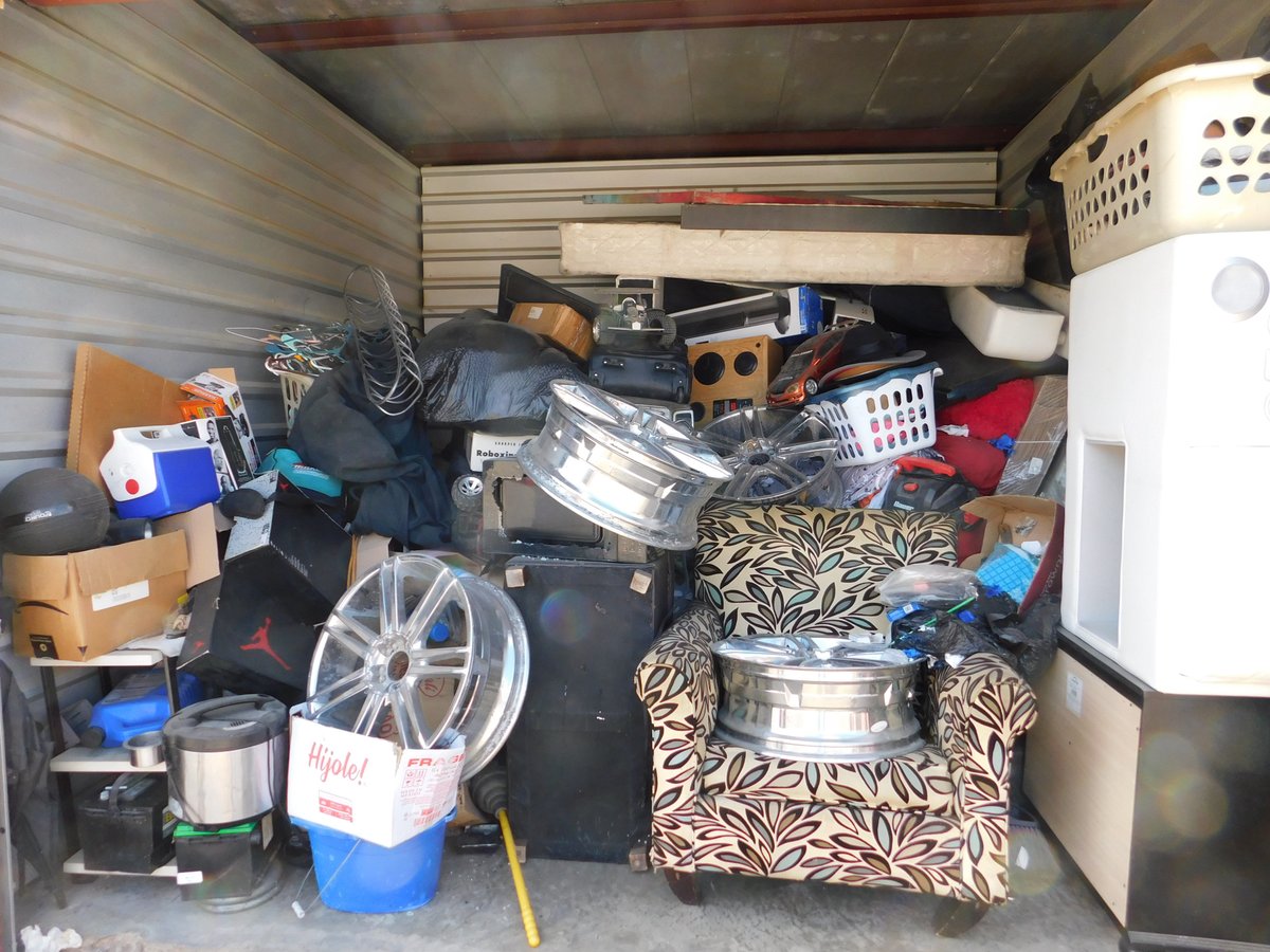10 x 10 storage unit in Arlington, TX