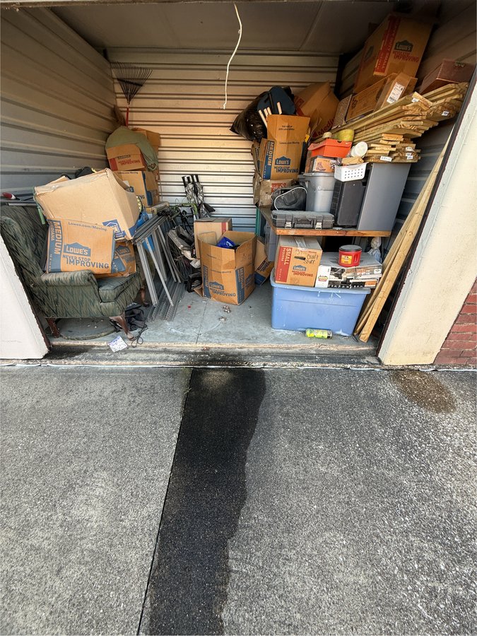 10 x 10 storage unit in Arlington, TX