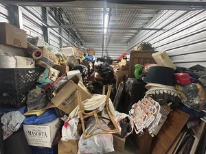 10 x 15 storage unit in South Gate, CA