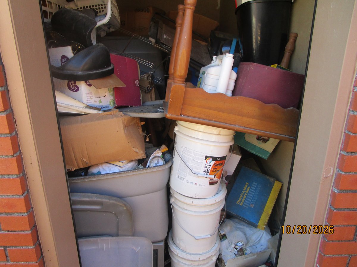 5 x 10 storage unit in Jacksonville, FL