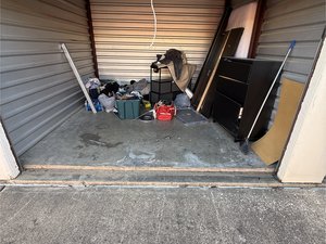 10 x 10 unit in Arlington