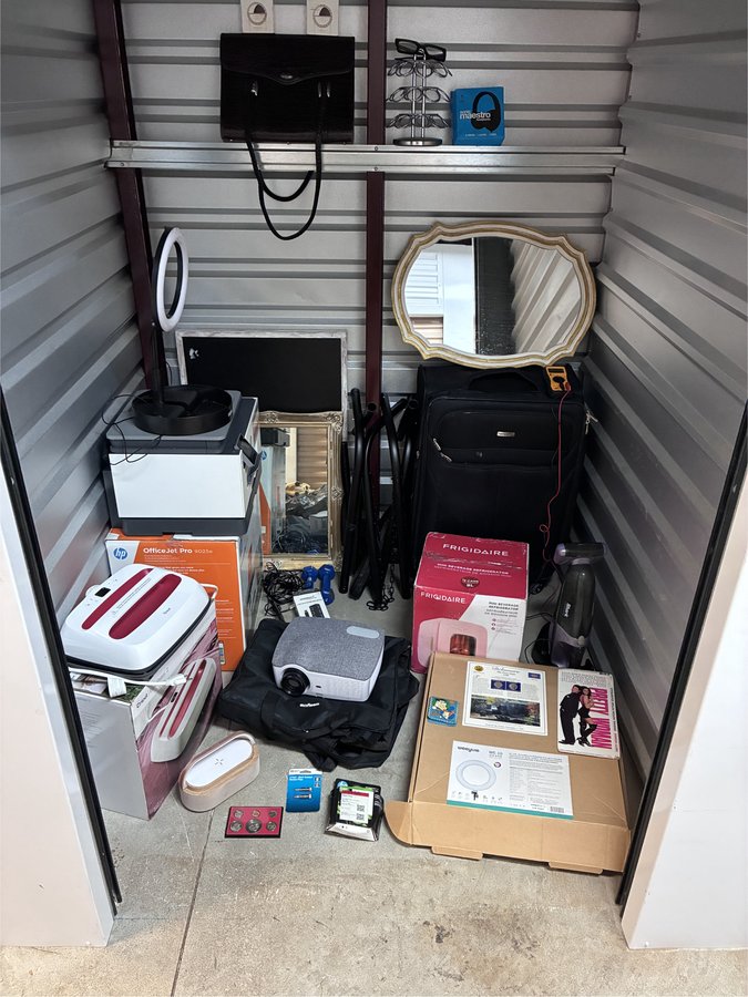 5 x 5 storage unit in Cumming, GA
