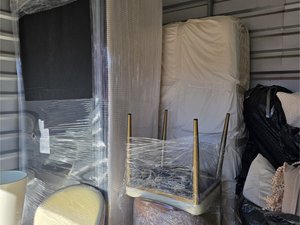 8 x 10 unit in Upper Marlboro