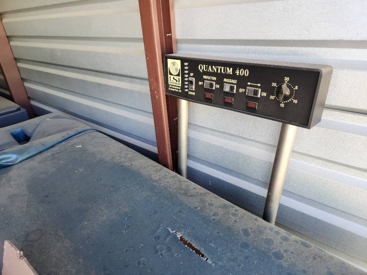10 x 20 storage unit in Sacramento, CA
