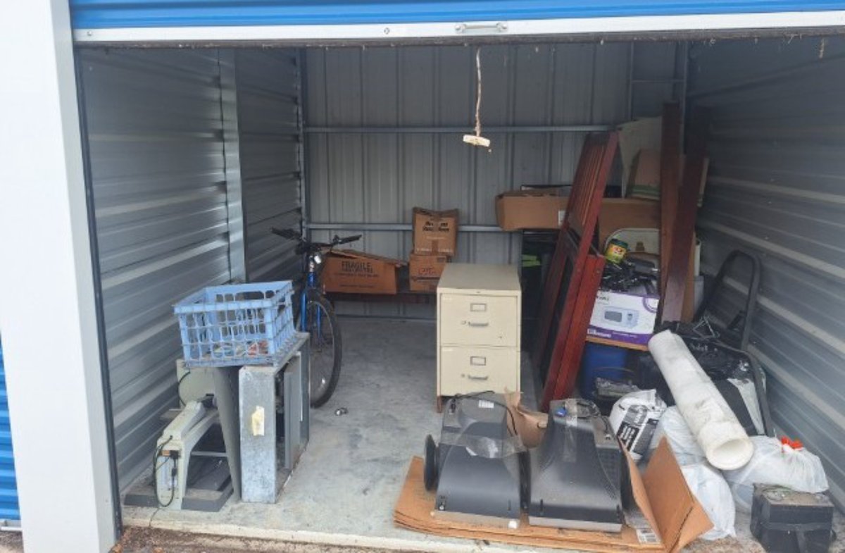 10 x 10 storage unit in Indianapolis, IN