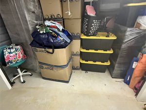 10 x 10 unit in Tomball