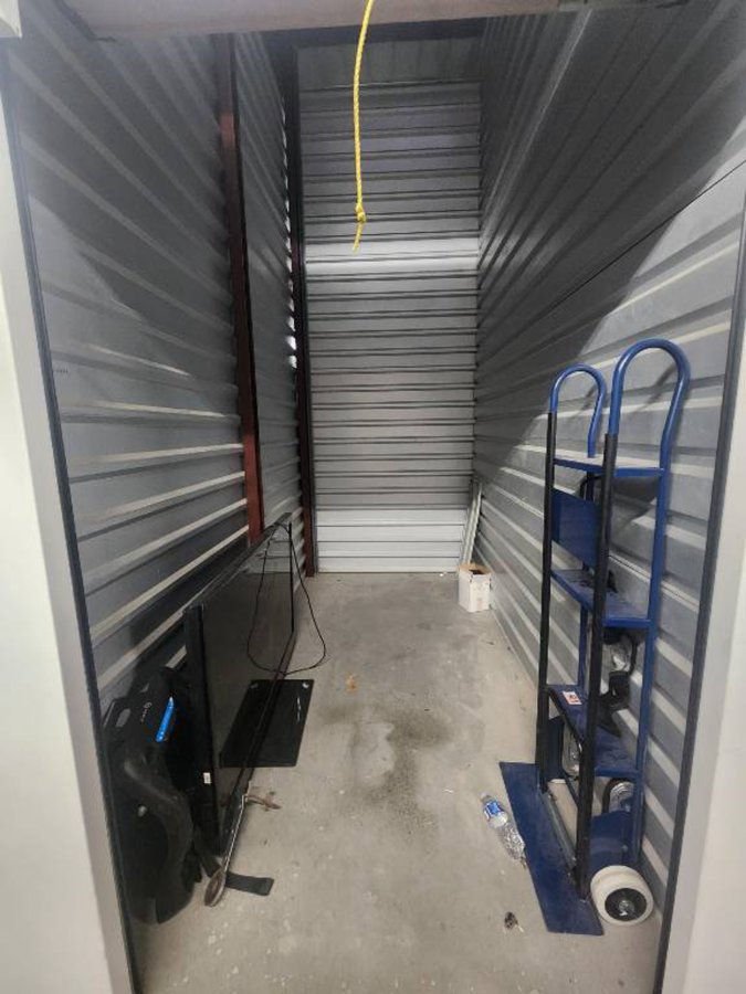 5 x 10 storage unit in Las Vegas, NV