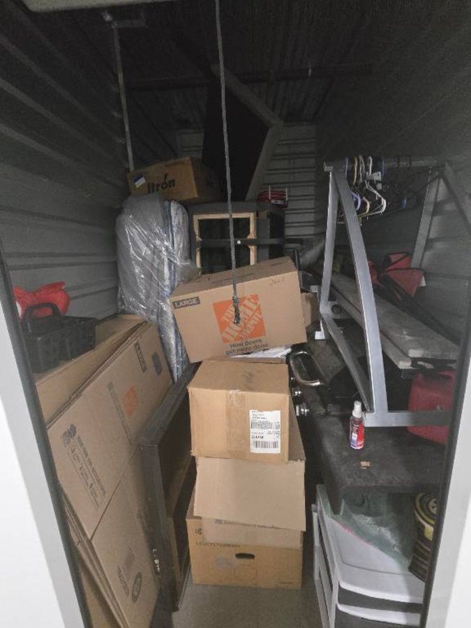5 x 10 storage unit in North Las Vegas, NV