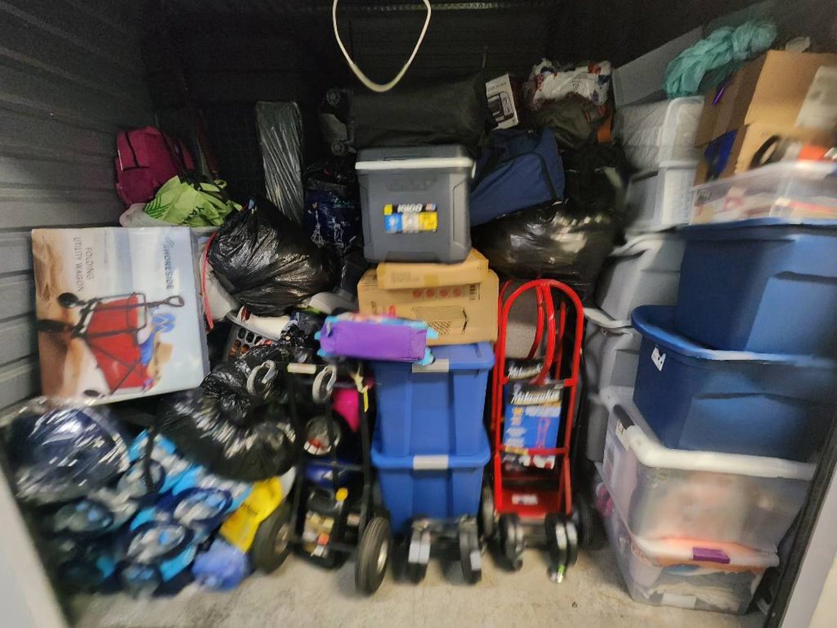 10 x 15 storage unit in Torrance, CA