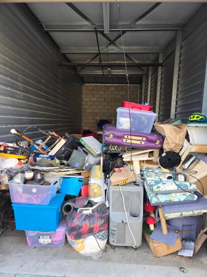 10 x 28 storage unit in Temecula, CA