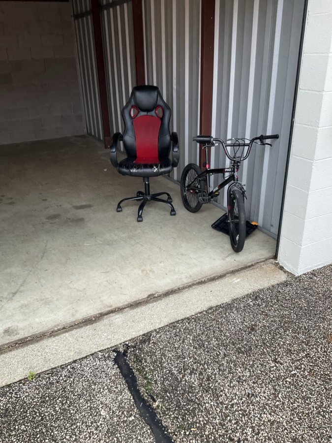 10 x 20 storage unit in Akron, OH