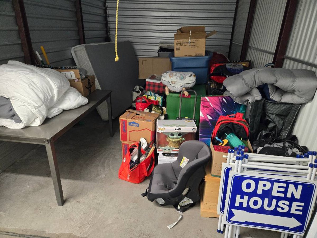 10 x 10 storage unit in Las Vegas, NV