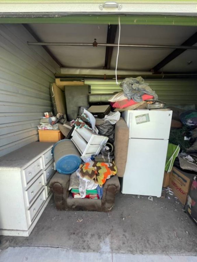 10 x 15 storage unit in Fontana, CA