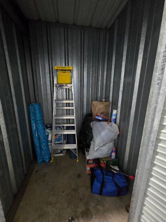 5 x 5 storage unit in Kailua-Kona, HI