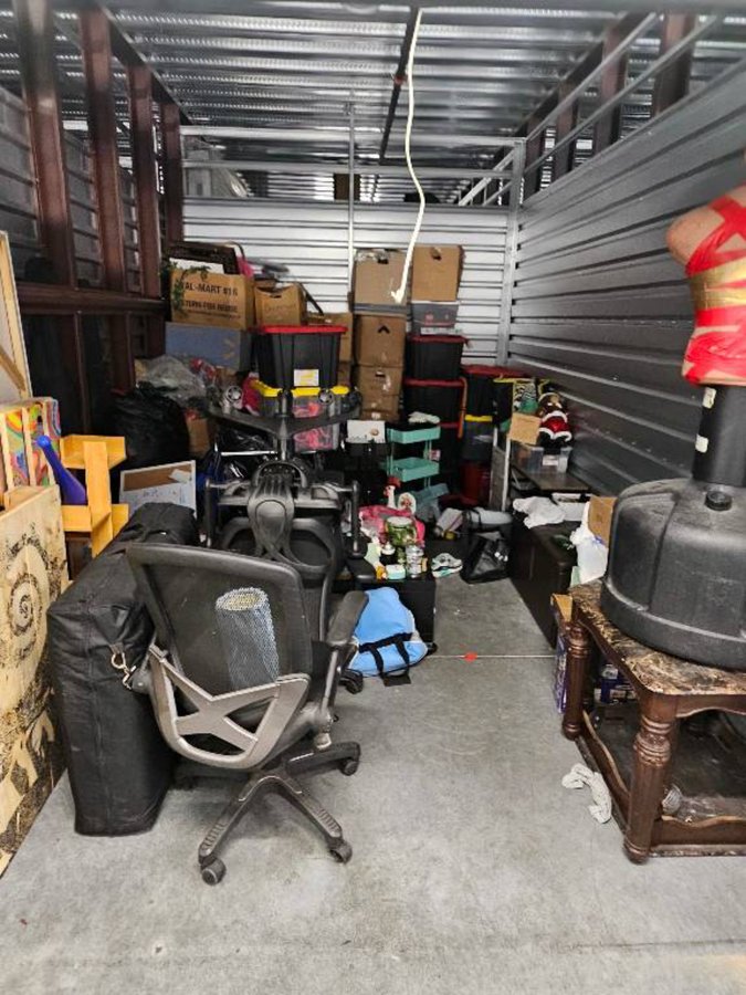 10 x 15 storage unit in Las Vegas, NV