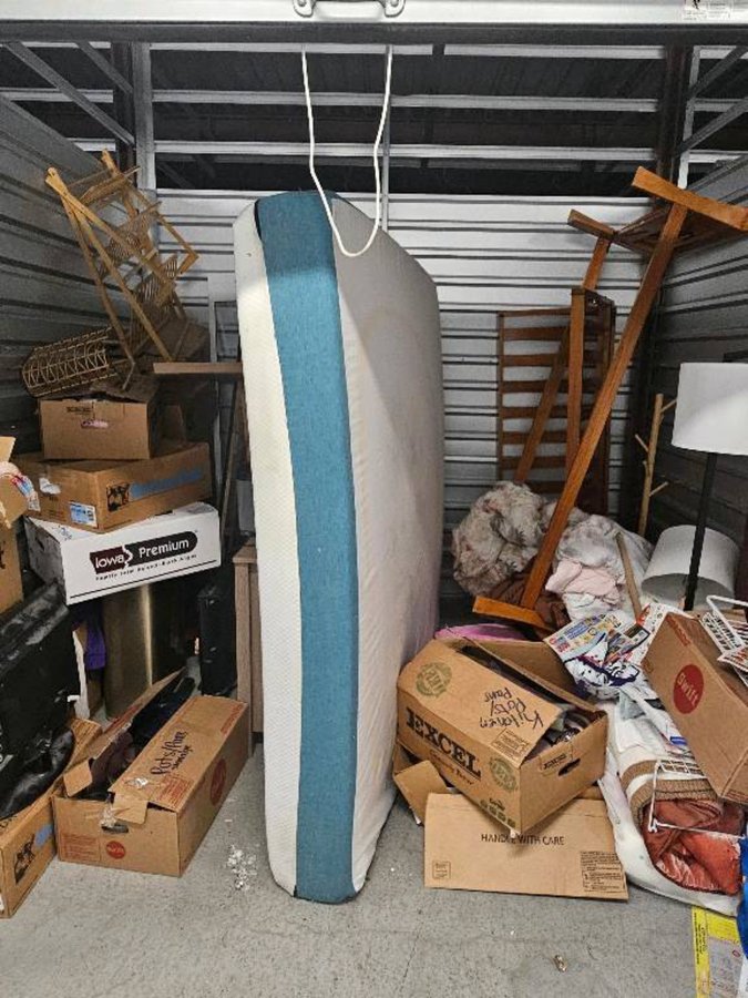 10 x 10 storage unit in Las Vegas, NV