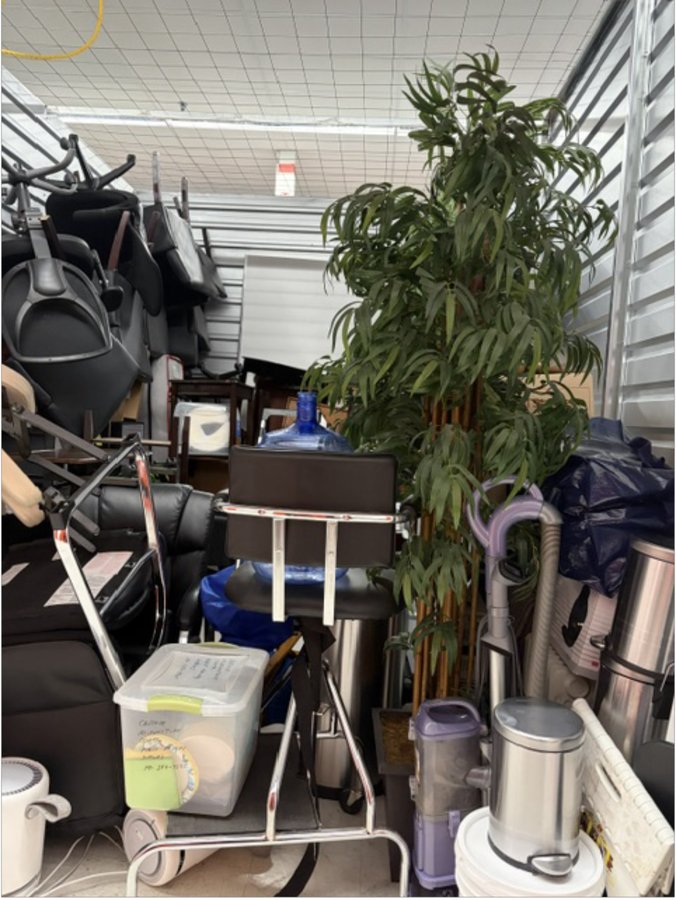 10 x 15 storage unit in The Dalles, OR