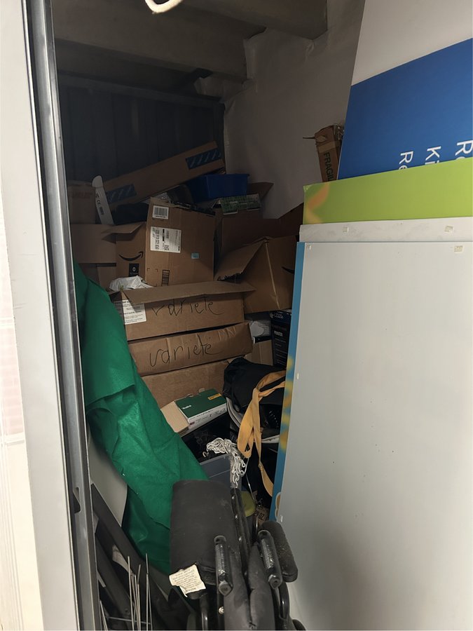 5 x 10 storage unit in Gaithersburg, MD