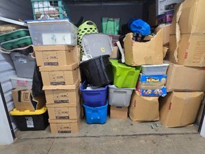10 x 10 storage unit in Kapolei, HI