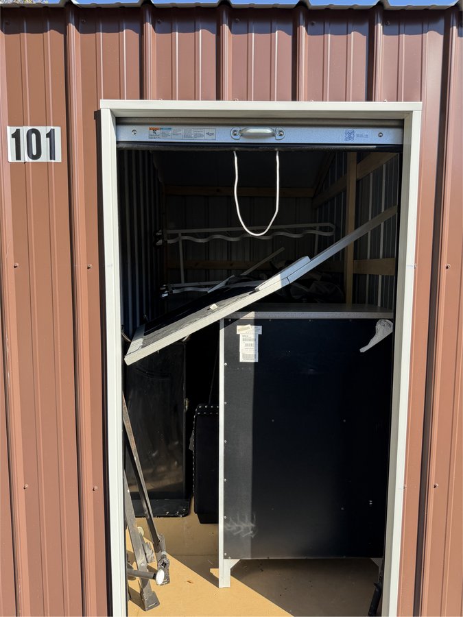 5 x 10 storage unit in Monroe, LA