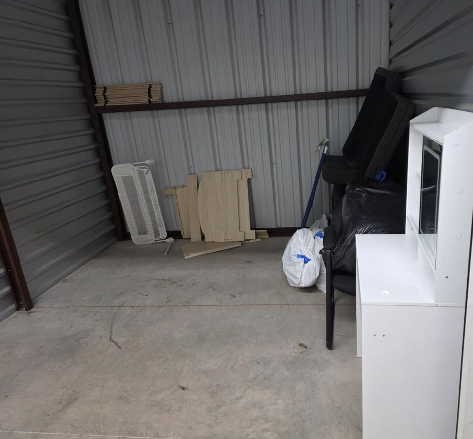 10 x 10 storage unit in Abingdon, MD
