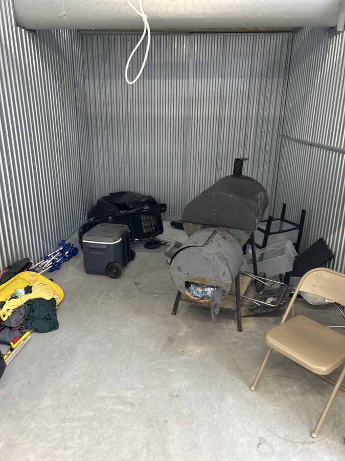 10 x 15 storage unit in Windsor Mill, MD