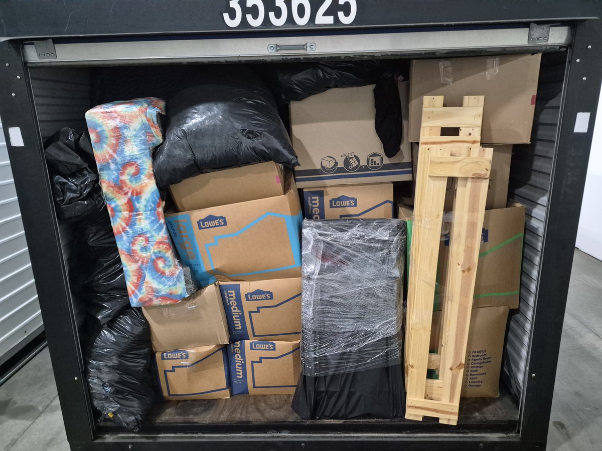 8 x 16 storage unit in Houston, TX