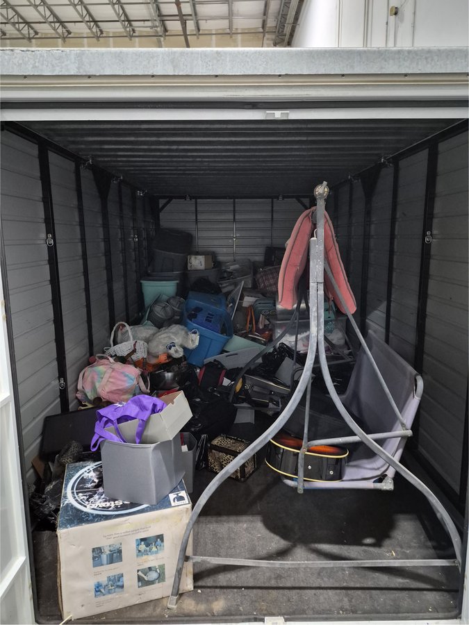 8 x 16 storage unit in Houston, TX