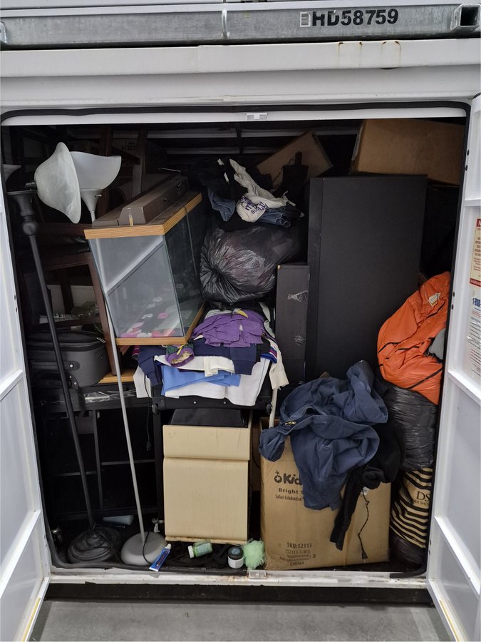 8 x 16 storage unit in Houston, TX