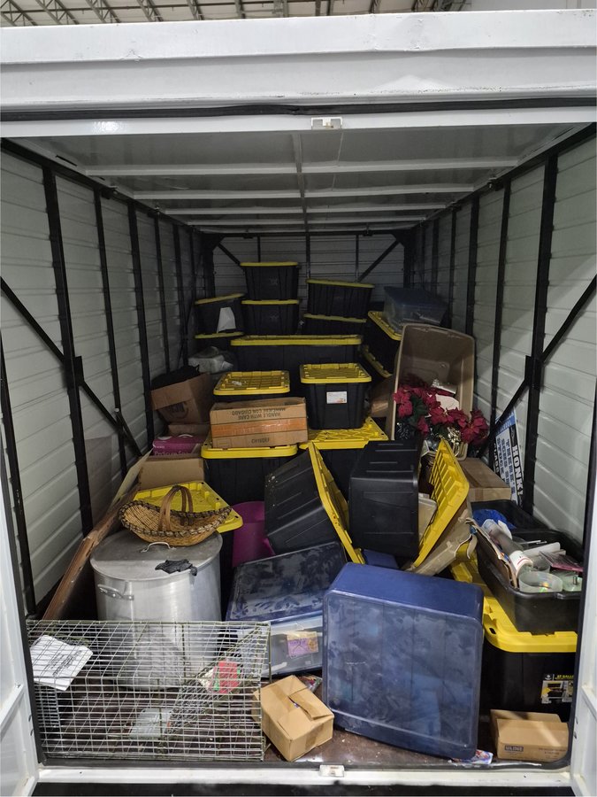 8 x 16 storage unit in Houston, TX