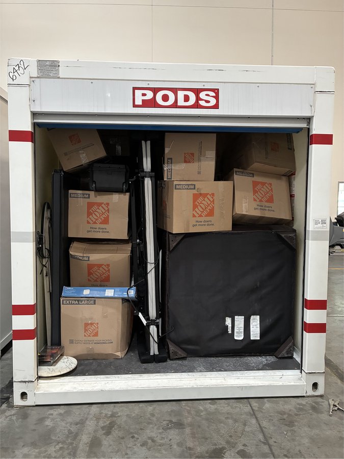 8 x 16 storage unit in North Las Vegas, NV