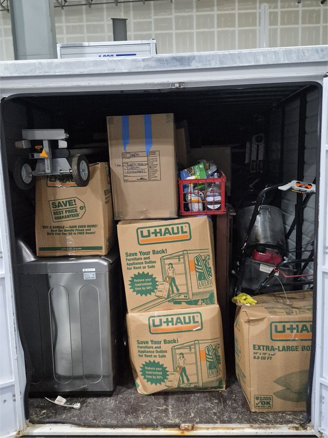 8 x 16 storage unit in Houston, TX