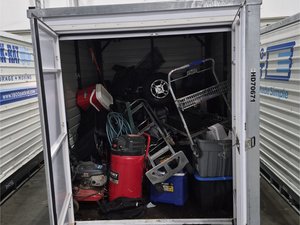 8 x 8 unit in Houston