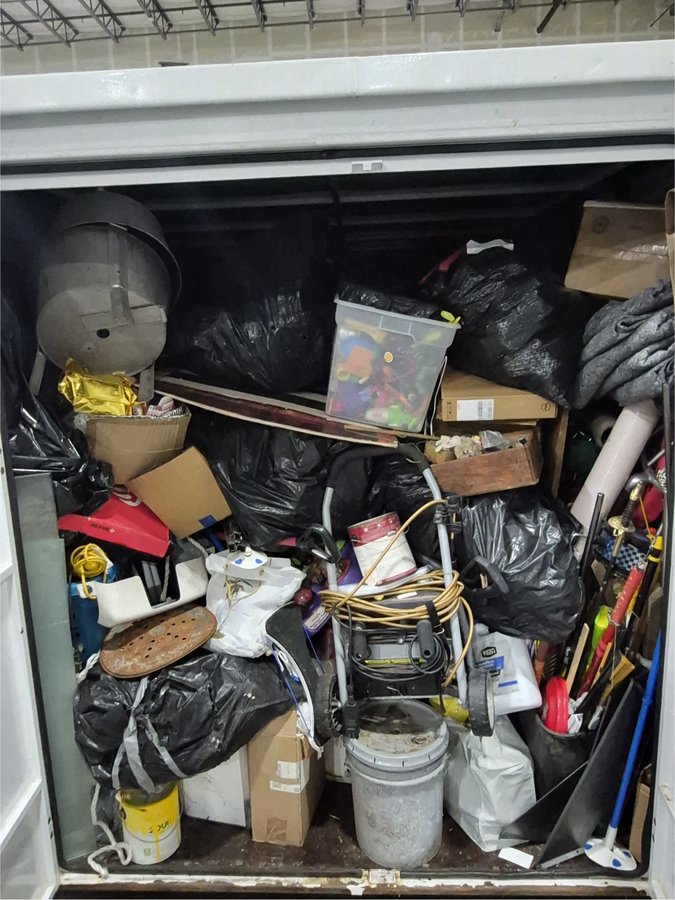 8 x 16 storage unit in Houston, TX