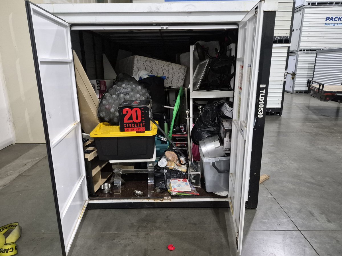 8 x 16 storage unit in Houston, TX