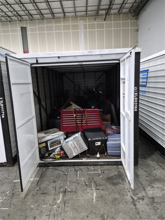 8 x 16 storage unit in Houston, TX