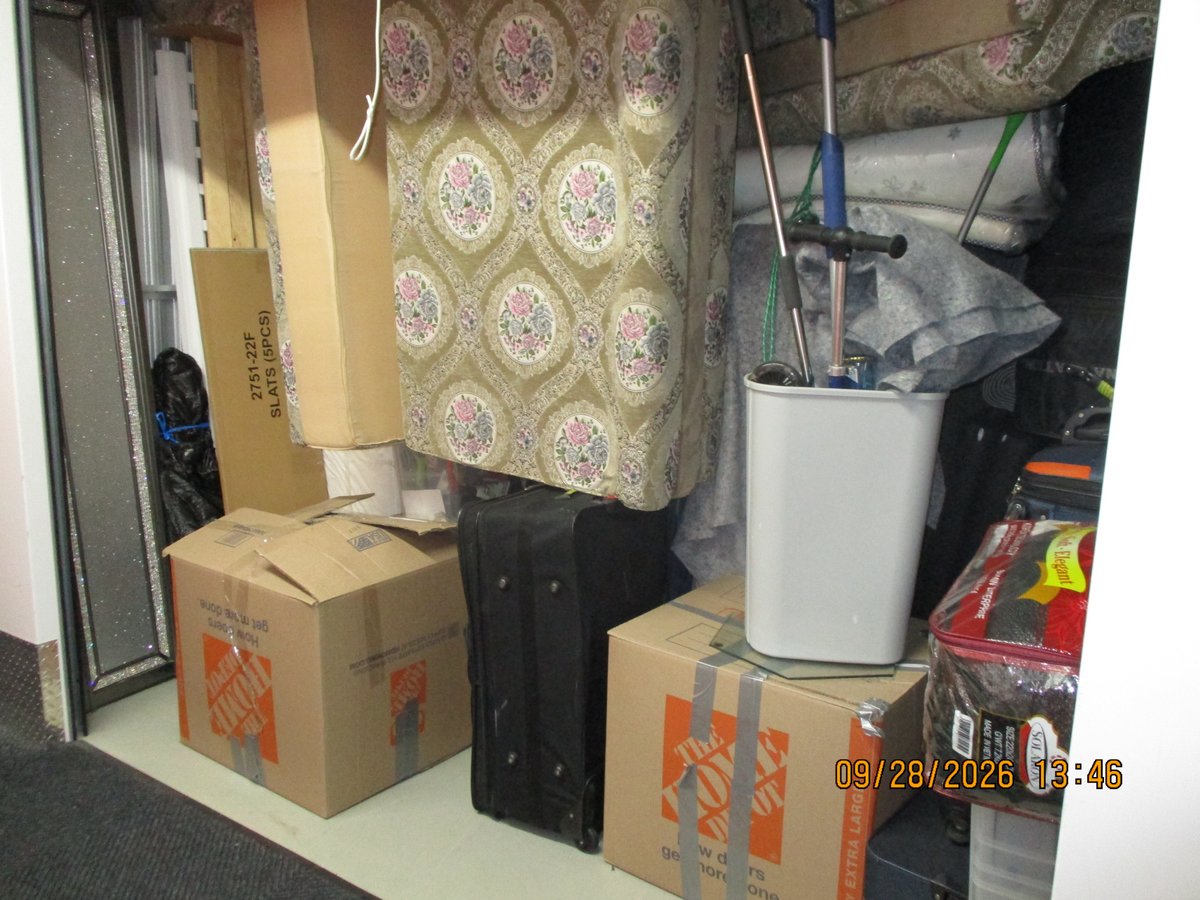 10 x 10 storage unit in Brooklyn, NY