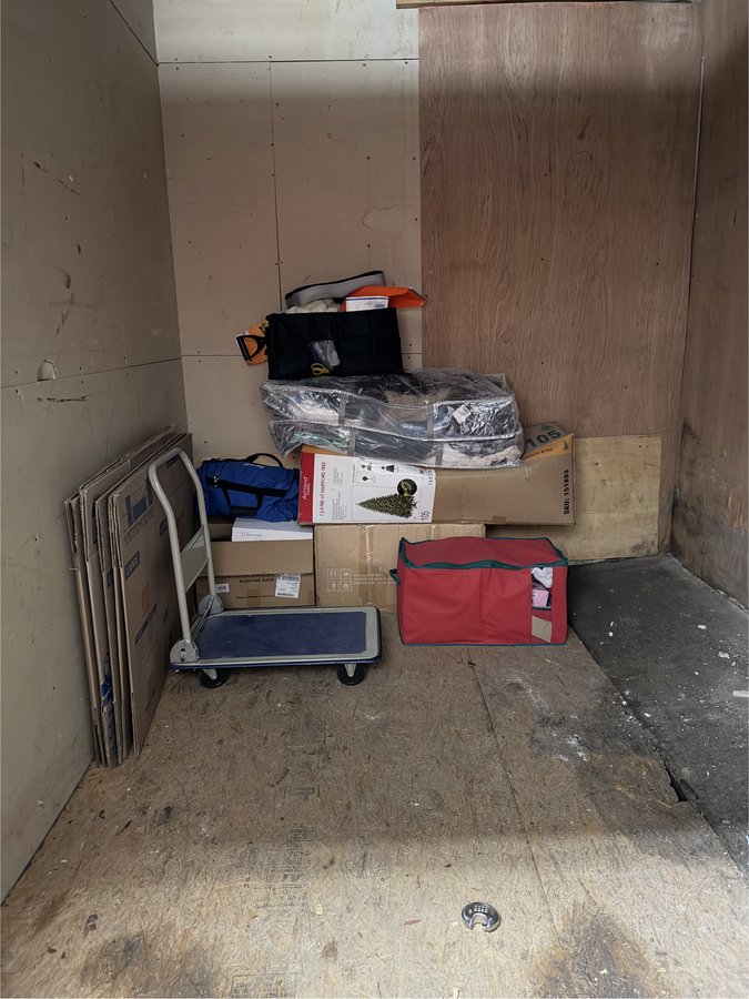 10 x 8 storage unit in Hyde Park, MA