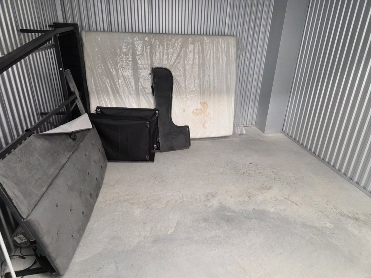 10 x 10 storage unit in Owings Mills, MD