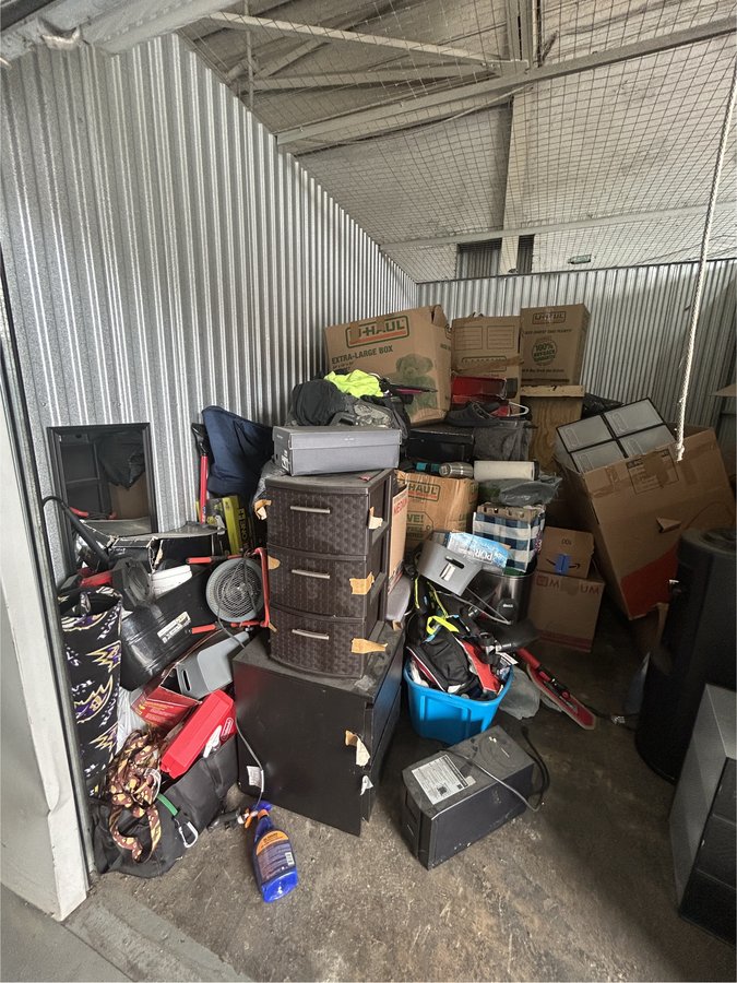 10 x 15 storage unit in Baltimore, MD