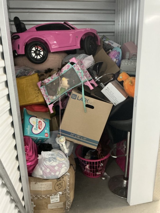 5 x 5 storage unit in Escondido, CA